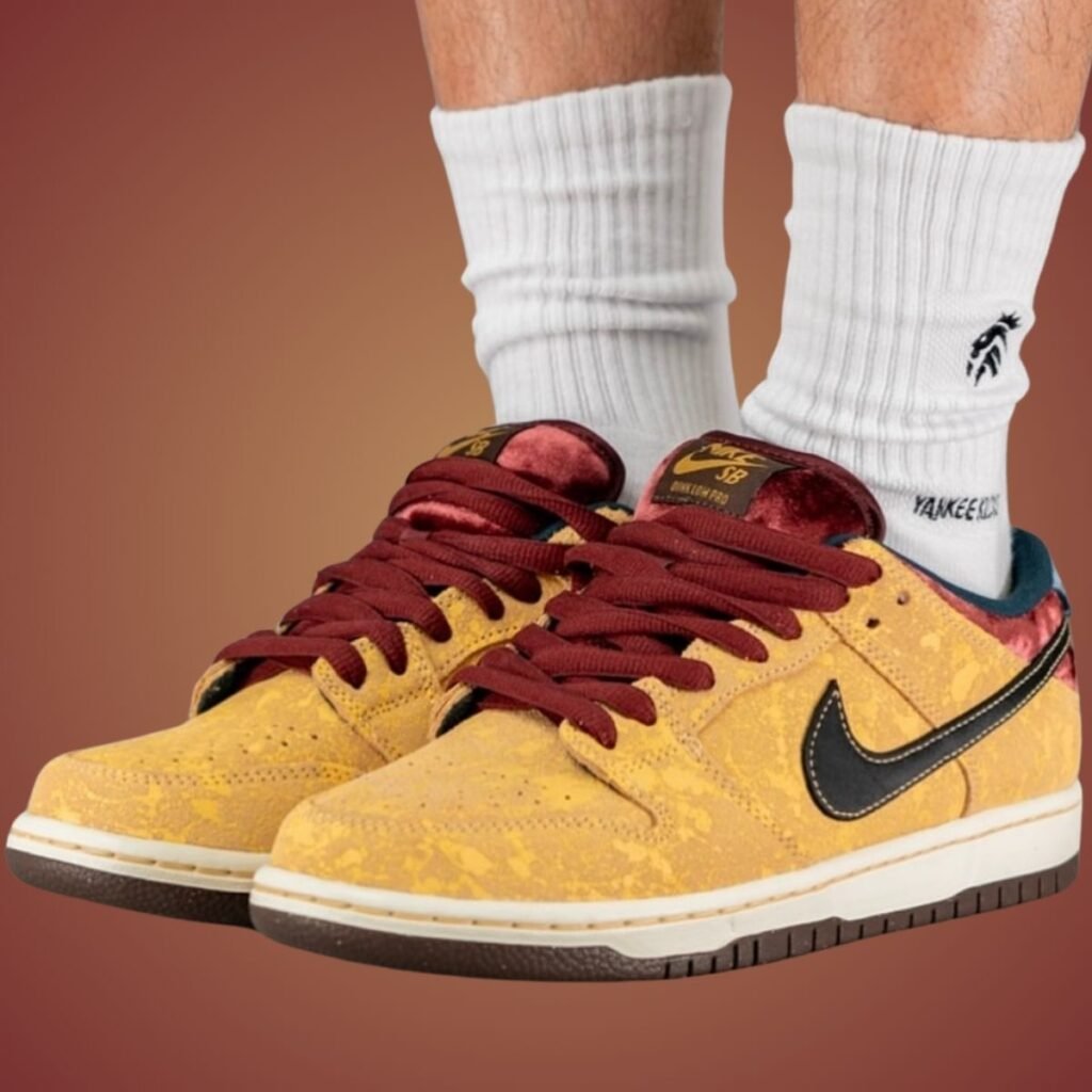 Nike SB Dunk Low City of Theatre Cinema FZ1278-200 On-Feet