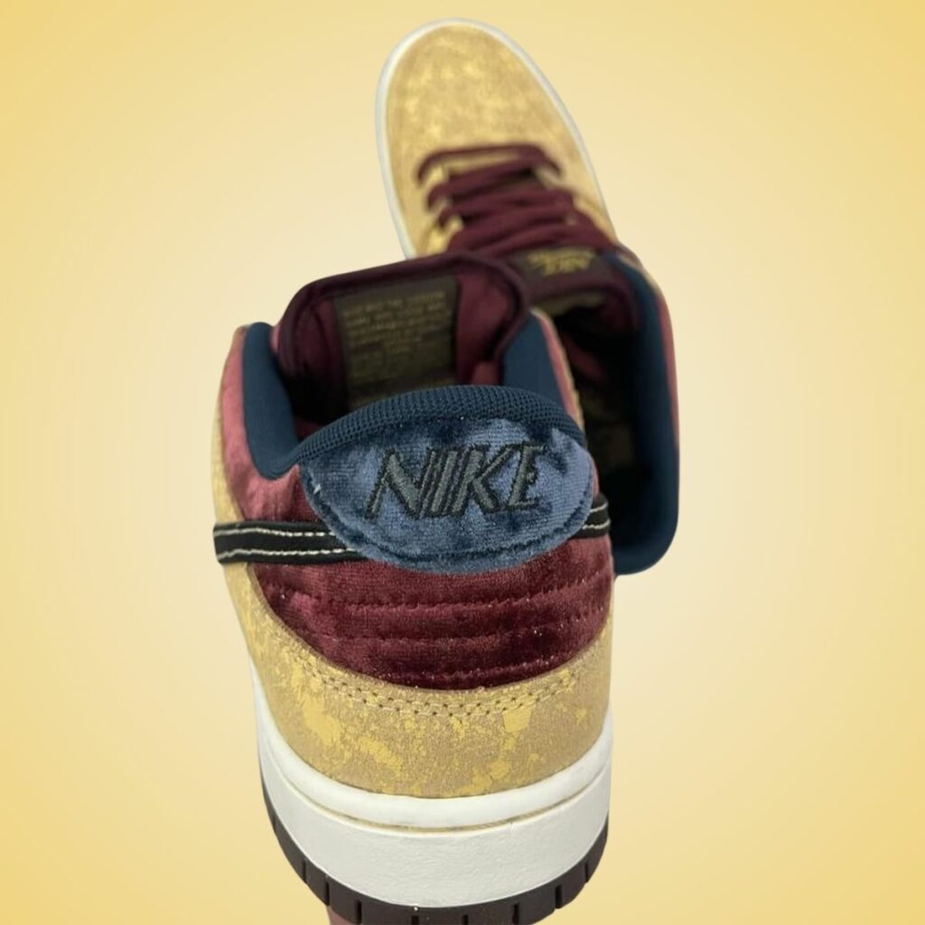 Nike SB Dunk Low City of Theatre FZ1278-200 Release