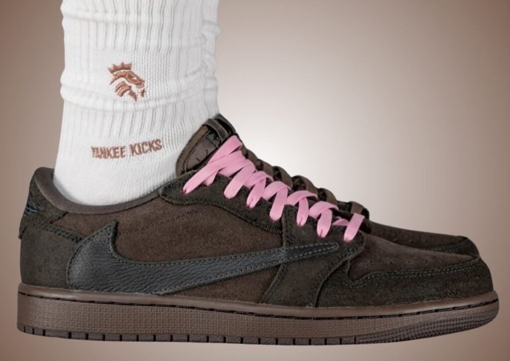Travis Scott Air Jordan 1 Low OG Velvet Brown DM7866-202 On-Foot